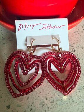 NWT Betsey Johnson Pink Crystal Triple Heart Drop Earrings Statement Valentines